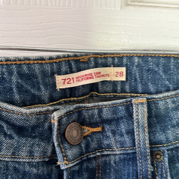 LEVIS 721 High Rise Skinny - Picture 2 of 10